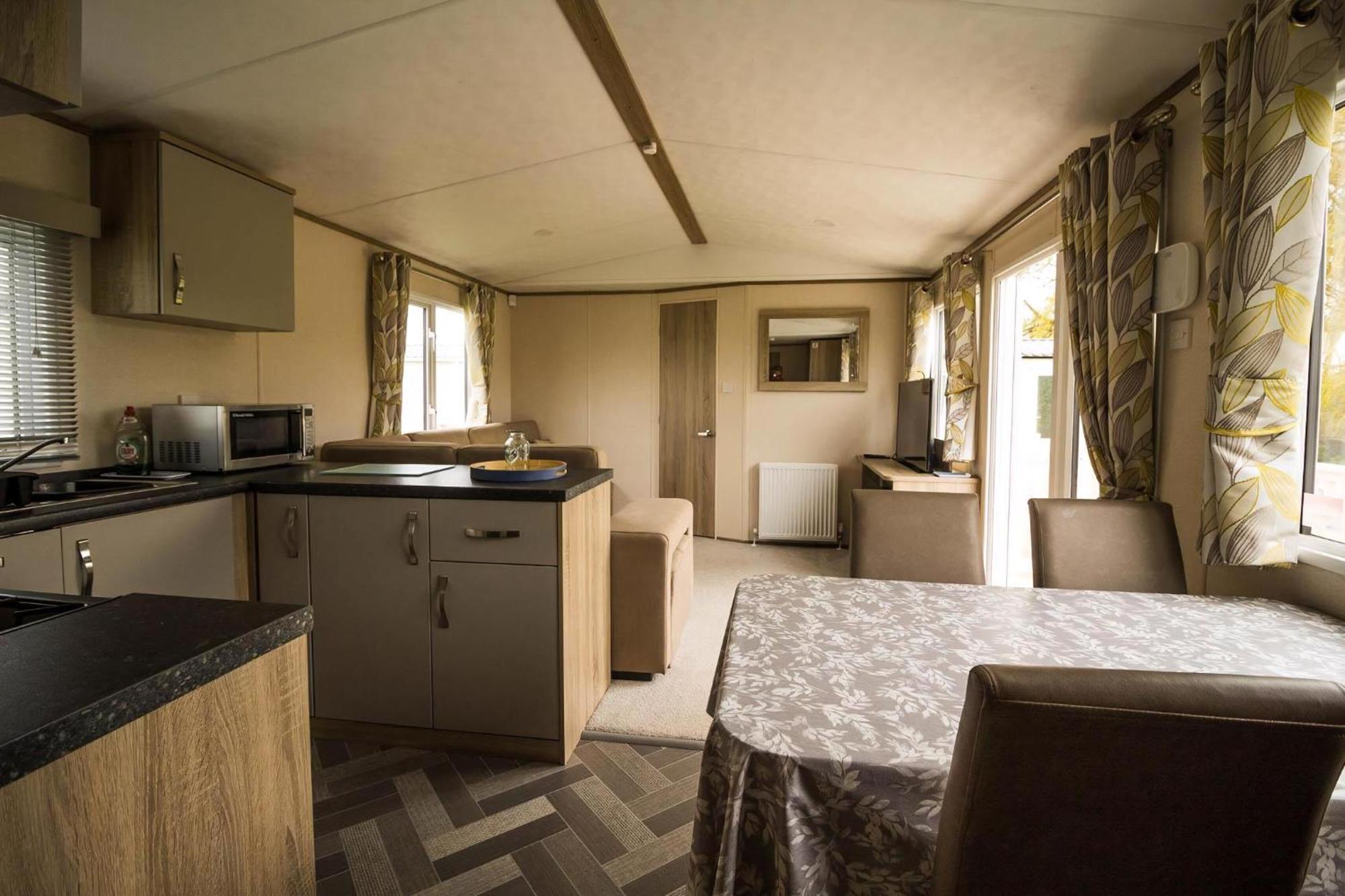 Beautiful 8 Berth Caravan At Heacham Beach In Norfolk Ref 21056C Dış mekan fotoğraf